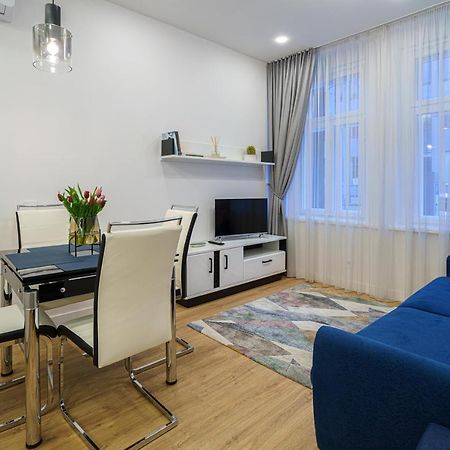 Moder Chic Apartment In Center-Prime Rentals Kaunas Exterior photo