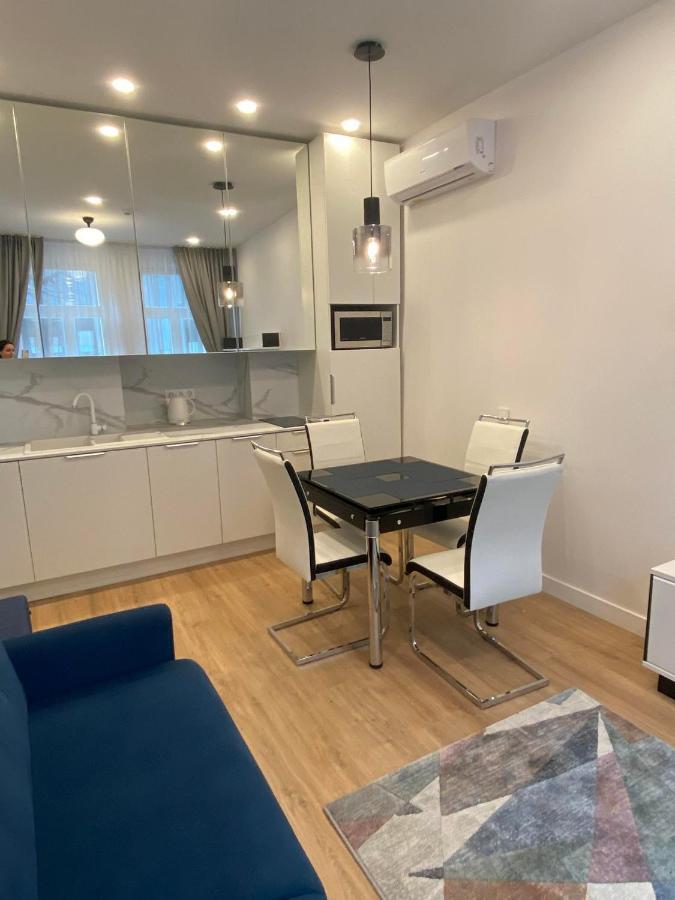 Moder Chic Apartment In Center-Prime Rentals Kaunas Exterior photo